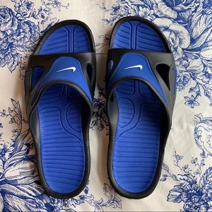 NWT Men’s Nike First String Slides